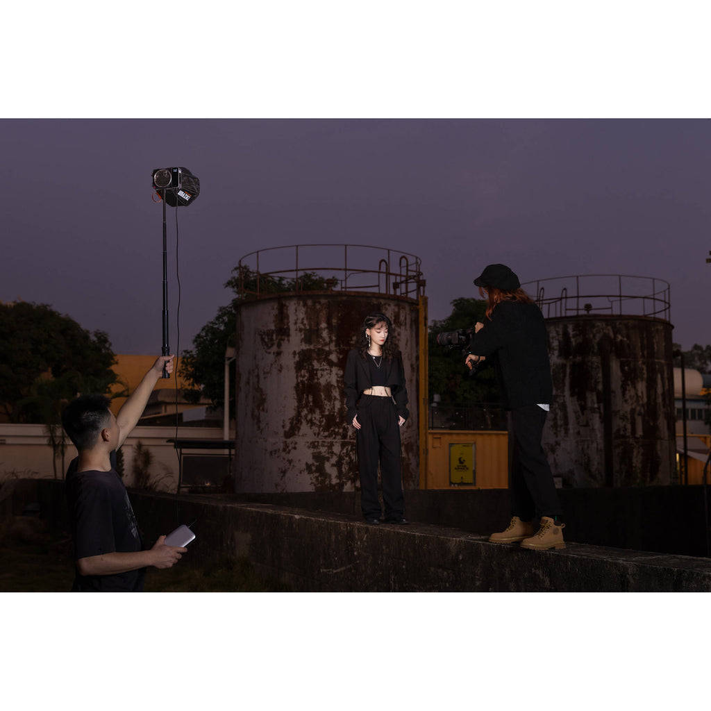 Zhiyun Molus X100 Pro bi-color LED light panel with adjustable brightness and color temperature for professional video and photography.