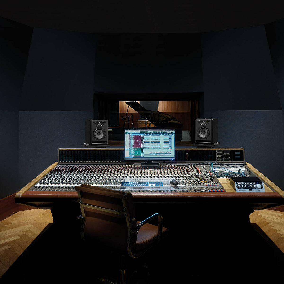 Focal Solo6