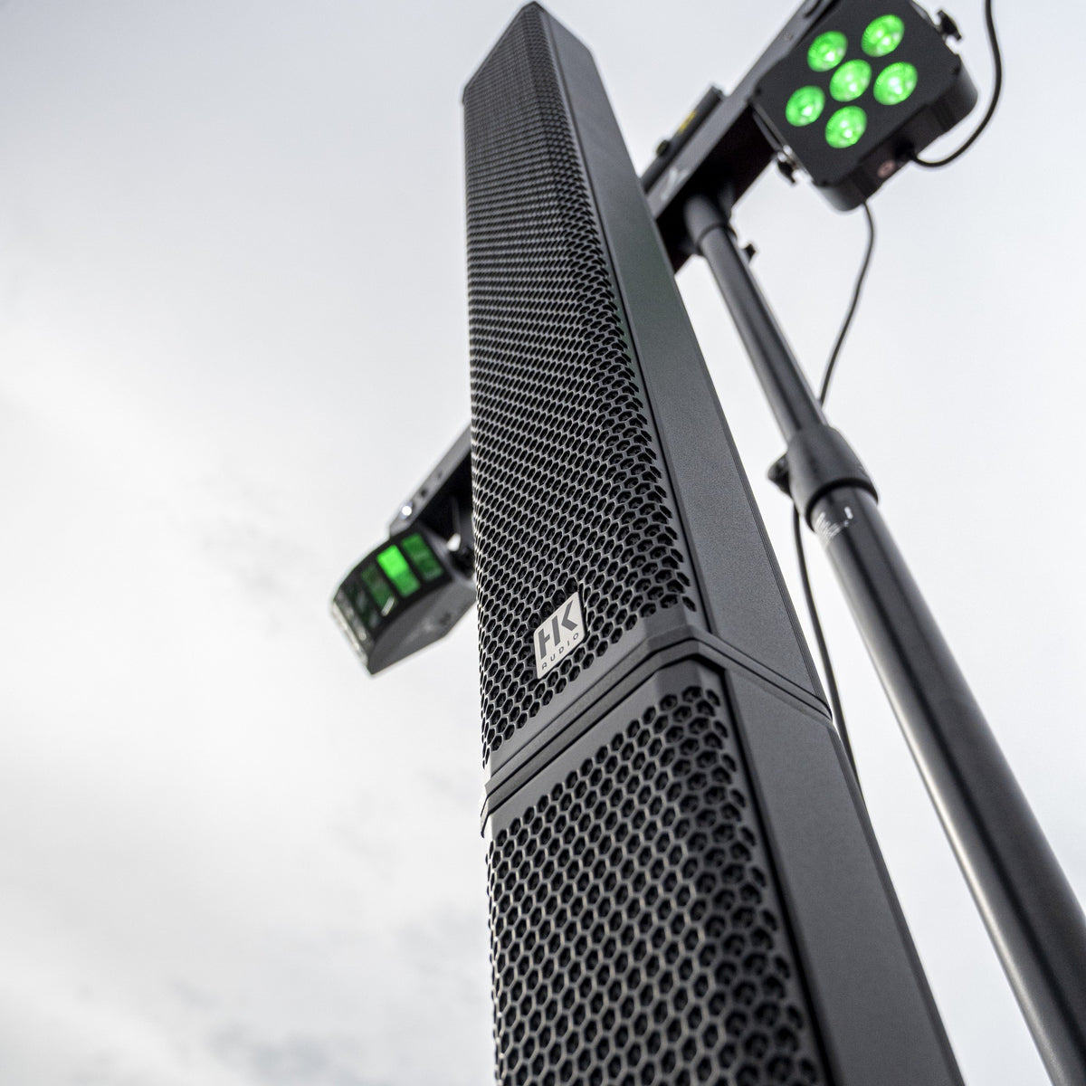 HK Audio POLAR 15 MK2 column with lighting mounted via M20 FlexMount, outdoors