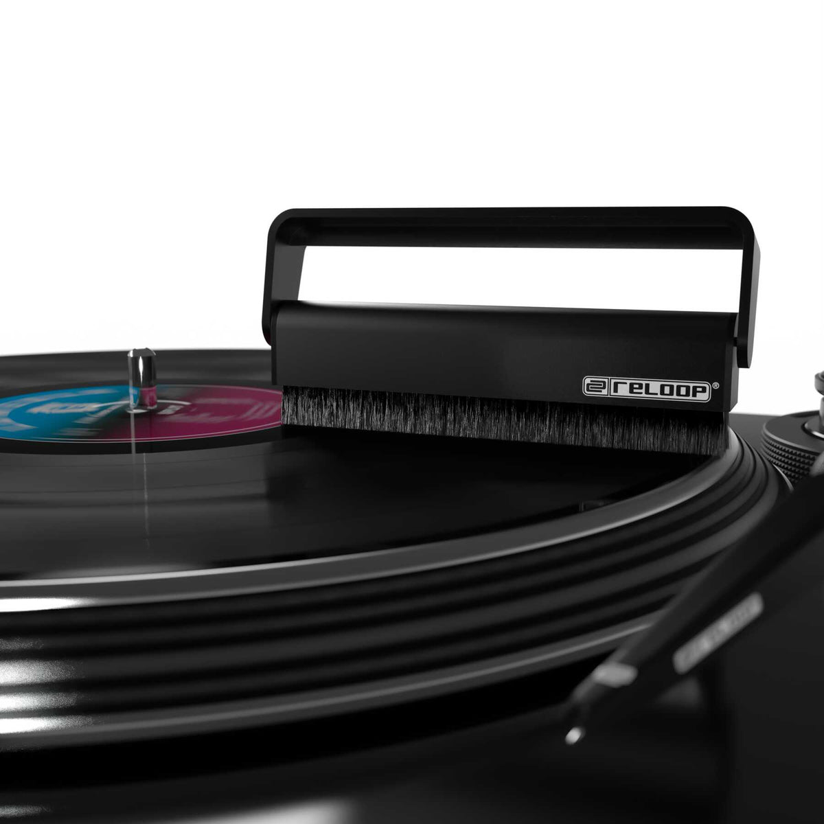 Reloop Premium Carbon Fibre Brush record brush / cleaner, in black